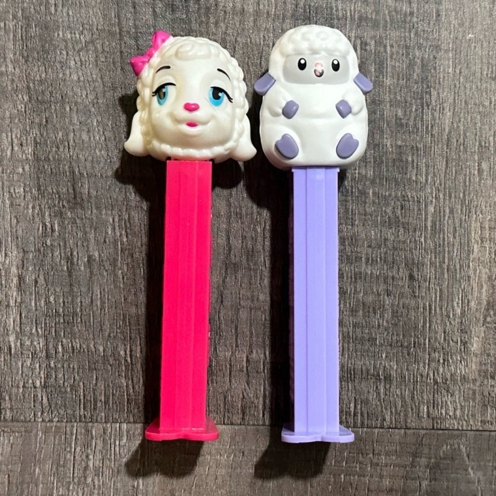 💞 Set of 2 Collectible Easter Lamb PEZ Candy Dispensers in Pink and Purple